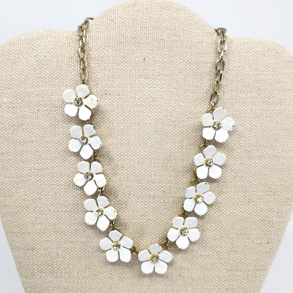 Vintage Jewelry - Vintage Flower Necklace with Rhinestones